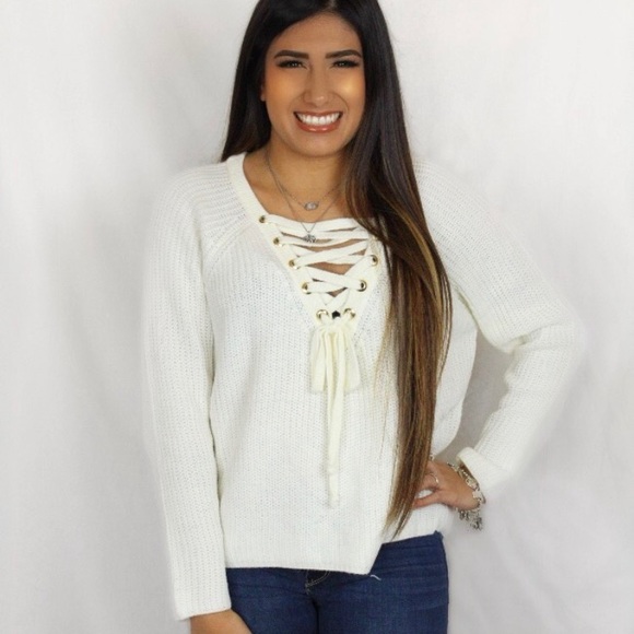 Lace up sweater - Picture 3 of 3